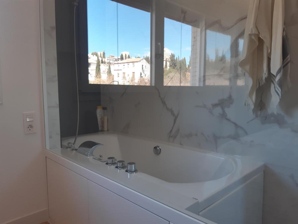 Habitacion Con Bano Privado Y Vistas Appartement Granada Buitenkant foto